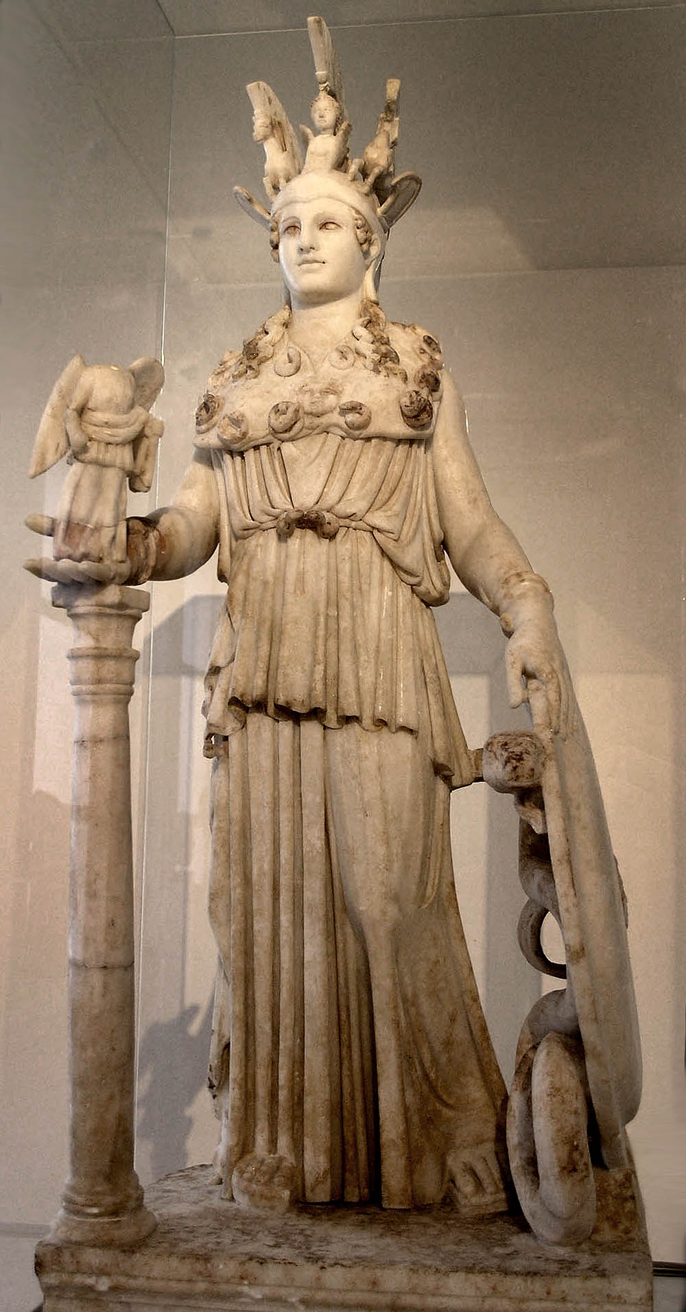 Statua crisoelefantina di Atena. Fidia (438 a.C.)  -Museo Archeologico di Atene